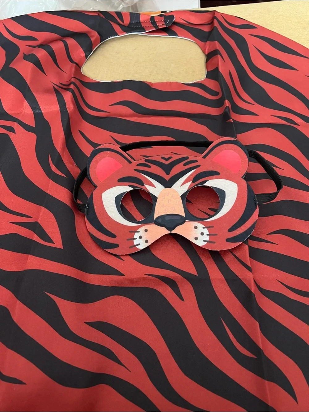 Toddlers tiger fun costume with mask